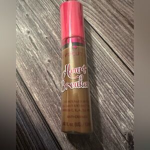 Revolution Heart Breaker‎ Concealer - Hazelnut
